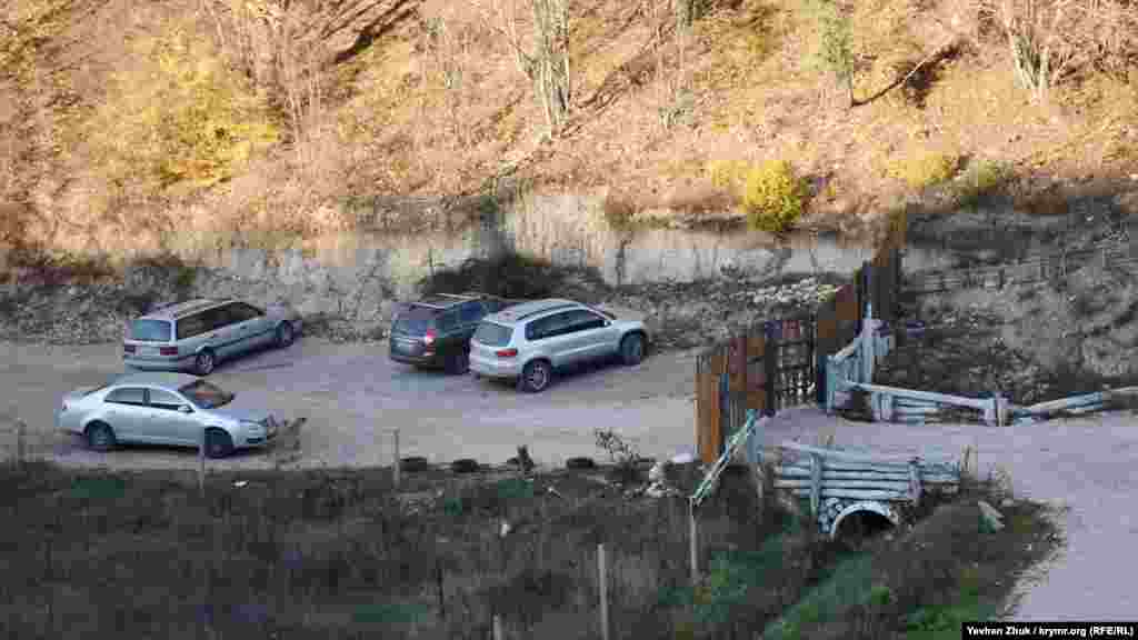 На территорию попасть невозможно – она считается частной