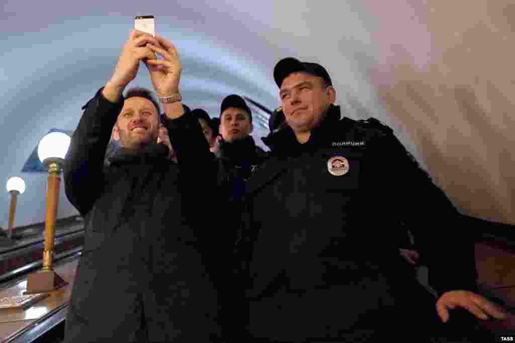 Задержание Алексея Навального в московском метро. 15 февраля 2015 года. 