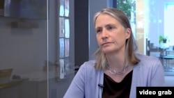 Fiona Hill u razgovoru s novinarom RSE u Washingtonu, april 2025.