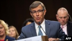 Магвайр був віцеадміралом Військово-морських сил США