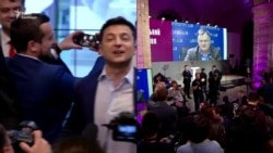 Зеленський та Порошенко: реакція штабів на результати екзит-полу Зеленський та Порошенко: реакція штабів на результати екзит-полу