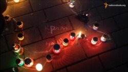 У пам’ять про Небесну сотню лучани випустили в небо вогняні ліхтарі У пам’ять про Небесну сотню лучани випустили в небо вогняні ліхтарі