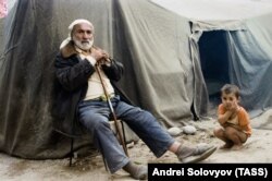 უზბეკეთის სსრ, სსრკ. 1989 წლის 1 ივნისი. მუსლიმი მესხების ბანაკი