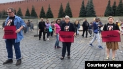 Правозащитники Александр Черкасов, Светлана Ганнушкина и журналистка Елена Милашина, 15 июля 2019 г.