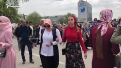 Чечня отметила Первомай после жалоб на принуждение к митингу Чечня отметила Первомай после жалоб на принуждение к митингу