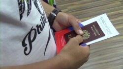 «Организации никакой»: Россия начала выдавать паспорта на Донбассе (видео) «Организации никакой»: Россия начала выдавать паспорта на Донбассе (видео)