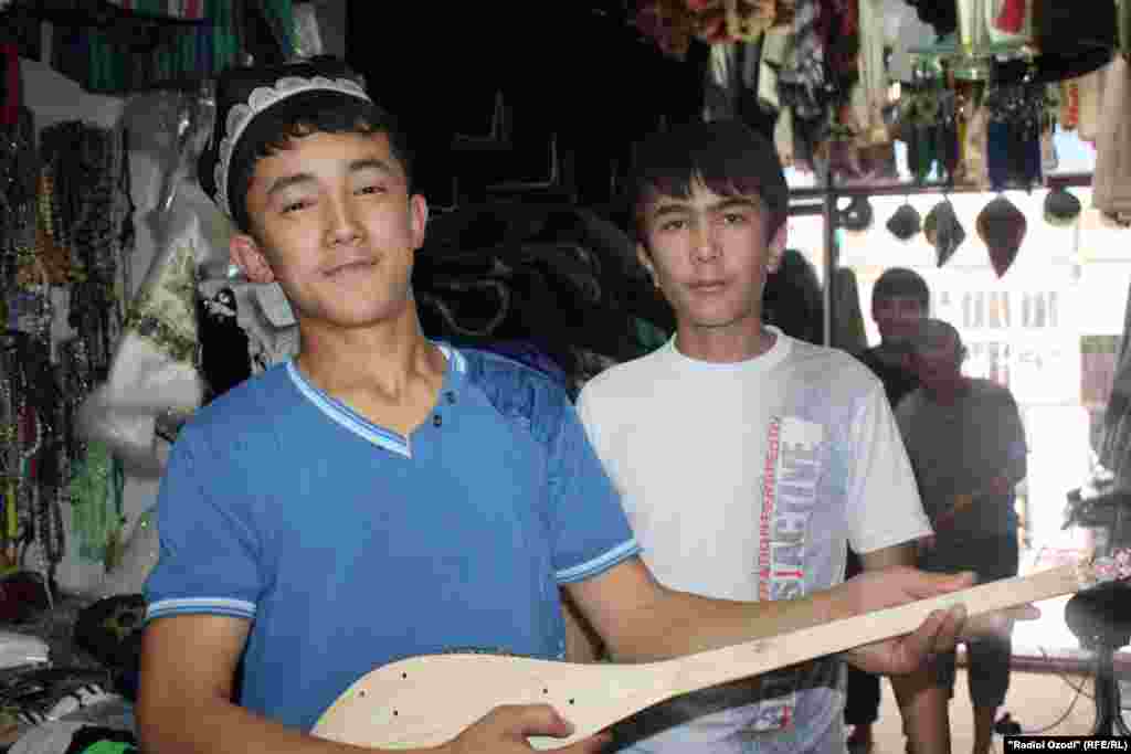 "Тоҷикам ман, тоҷикам ман, ифтихорам тоҷикист!"