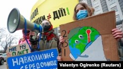 Україна, яка омивається Чорним і Азовським морями і має понад 2,5 тисячі кілометрів берегової лінії, не уникне проблем, пов’язаних із підняттям рівня моря через глобальне потепління, мовиться в дослідженні «Екодії»