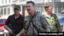 Громадян Росії, полковник Ігор Гіркін (Стрєлков), якого звинувачують в організації катівень у підвалах захопленого Слов'янська. Окупований Донецьк, 11 липня 2014 року