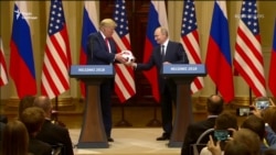 «Тепер м’яч на його стороні» – Путін подарував футбольний м’яч Трампу (відео) «Тепер м’яч на його стороні» – Путін подарував футбольний м’яч Трампу (відео)