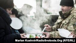В Авдіївці місцевим жителям надають харчування, 1 лютого 2017 року
