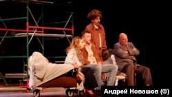 Спектакль "Чемодан" по рассказам Сергея Довлатова