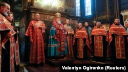 У Київському патріархаті закликали готуватись до собору. На фото: Патріарх Київський і всієї Руси-України Філарет під час богослужіння у Володимирському соборі в Києві, 11 жовтня 2018 року