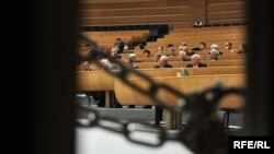Zatvorena sala Parlamenta - ilustrativna fotografija: Midhat Poturović