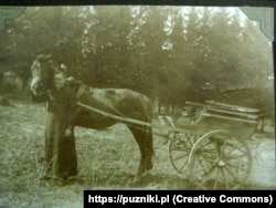 Ксьондз у селі Пужники