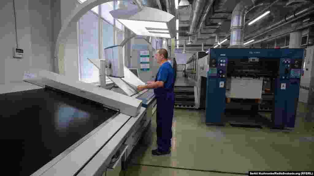 Загалом буде надруковано 60 мільйонів 398 тисяч 300 виборчих бюлетенів, із яких 30 мільйонів 407 тисяч 544 бюлетеня – для загальнодержавного та закордонного виборчих округів, а 29 мільйонів 990 тисяч 630 – для одномандатних виборчих округів