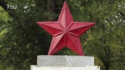 Як селяни на Одещині захищали пам’ятники Леніну і Калініну (відео) Як селяни на Одещині захищали пам’ятники Леніну і Калініну (відео)