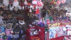 Елки, гирлянды, карнавал: прогулка по новогодней ярмарке в Алуште (видео) Елки, гирлянды, карнавал: прогулка по новогодней ярмарке в Алуште (видео)