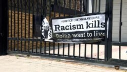 Protest kod Ambasade Češke u Prištini zbog Roma preminulog pri privođenju Protest kod Ambasade Češke u Prištini zbog Roma preminulog pri privođenju