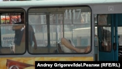 Фотоархив: блэкаут и паралич наземного электротранспорта