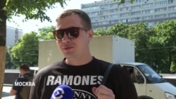 «Його час спливає». Що думають в Росії про можливе обрання Путіна? (відео) «Його час спливає». Що думають в Росії про можливе обрання Путіна? (відео)