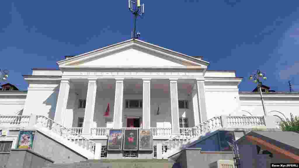 В кинотеатре «Победа» демонстрируют художественные фильмы