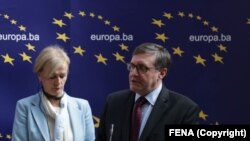 Metju Palmer i Angelina Ajkhorst