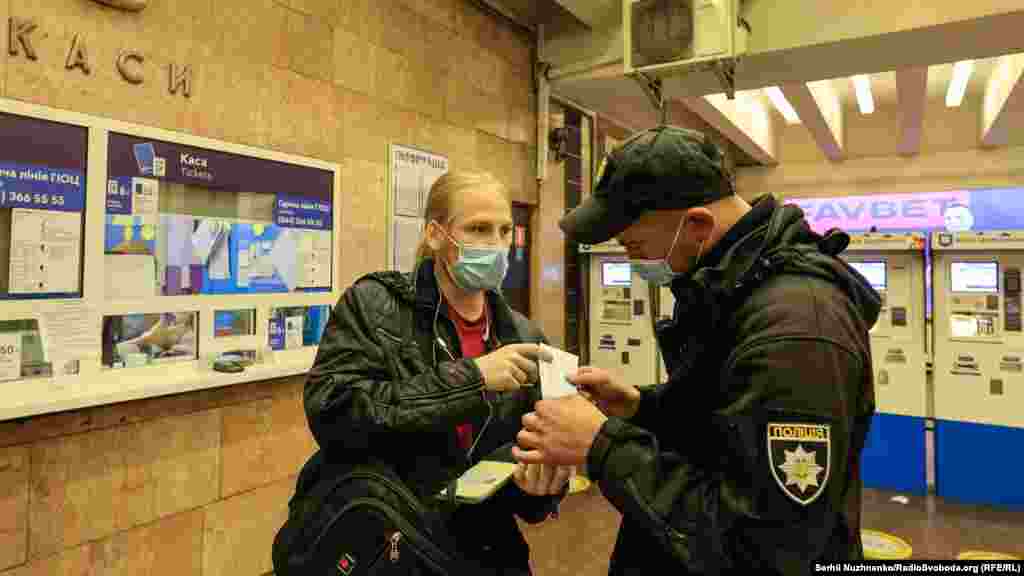 За минулий тиждень в Україні зробили 1 740 231 щеплення від коронавірусної хвороби COVID-19. За даними Міністерства охорони здоров’я, це більше, ніж за весь червень