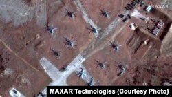 Російська техніка в окупованому Криму, 13 лютого 2022 року (знімок Maxar Technologies)