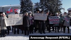 Митинг в Турочаке против "черных лесорубов"