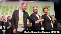 Luka Korlaet, Tomislav Tomašević i Danijela Dolenec iz koalicije Možemo tokom pobjedničke izborne noći u Zagrebu, 30. svibnja 2021. godine
