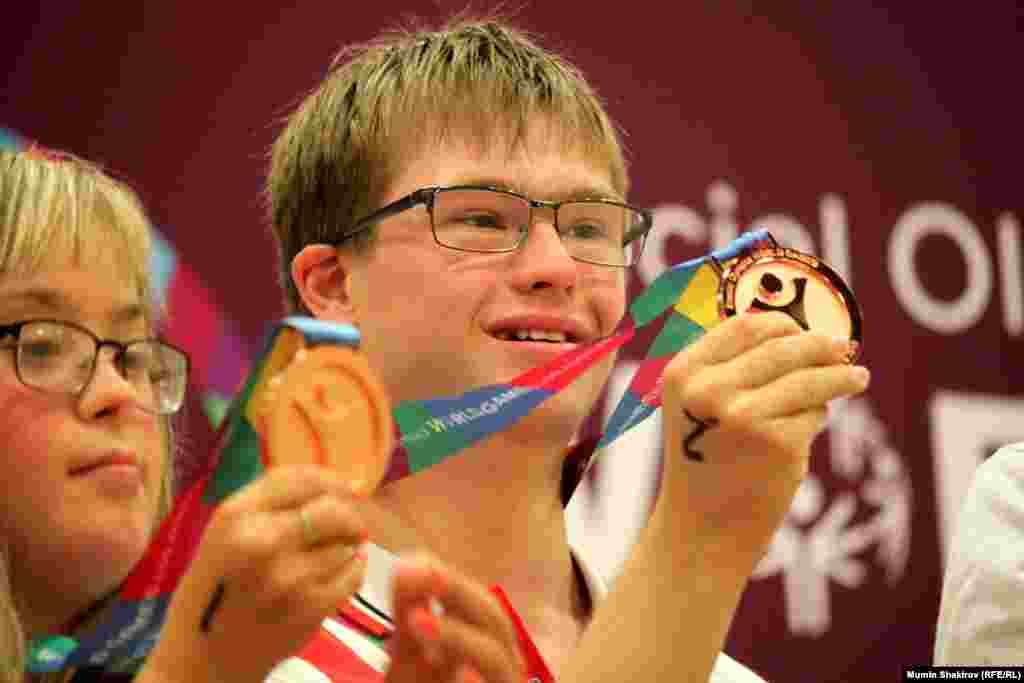 Глеб Дьяченко, внук первого президента России Бориса Ельцина, обладатель серебрянной и бронзовой медалей по плаванию 