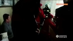 Бойовики обстріляли дитсадок на Донбасі (відео) Бойовики обстріляли дитсадок на Донбасі (відео)