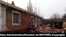 Російський снаряд впав на подвір’я приватного будинку, де у той час перебував 68-річний чоловік. Він помер на місці. Фото ілюстративне