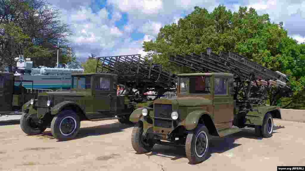 Пусковые установки реактивной артиллерии БМ-13 «Катюша» должны были принимать участие в параде 9 мая, отмененном из-за карантинных мероприятий