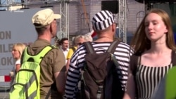 Тисячі людей протестують проти повторного призначення Бабіша прем’єром Чехії – відео Тисячі людей протестують проти повторного призначення Бабіша прем’єром Чехії – відео