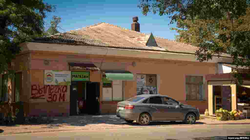 Магазин и выносная торговля на главной транспортной артерии села – улице Белова