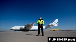 Український літак АН-225 «Мрія» привіз до Німеччини обладнання для боротьби з COVID-19, Лейпциг, 27 квітня 2020 року