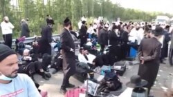 Єврейські прочани ночують у нейтральній зоні між Білоруссю і Україною Єврейські прочани ночують у нейтральній зоні між Білоруссю і Україною