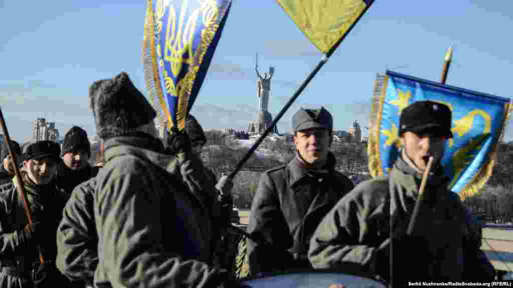 «Живий ланцюг Соборності» – символічна акція, яку щороку проводять великі гурти людей, узявшись за руки, на згадку про річницю оголошення 22 січня 1919 року на Софійському майдані в Києві Акту злуки УНР і ЗУНР. В Україні найбільша така подія відбулася 21 січня 1990 року, коли близько трьох мільйонів людей взялися за руки, з'єднавши Львів і Київ.