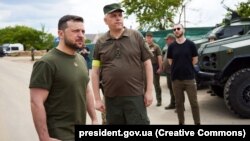 Президент України Володимир Зеленський під час робочої поїздки до Одеської області оглянув один з опорних пунктів системи МВС. Одещина, 18 червня 2022 року