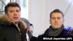 Борис Немцов и Алексей Навальный на митинге 24 декабря 2011 г.