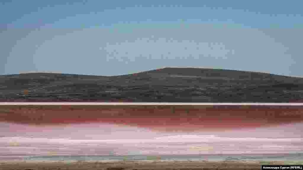 З часом прибій сформував Кояшську піщану пересип – вузьку смужку суші в 100 метрів завширшки і 3 кілометри завдовжки