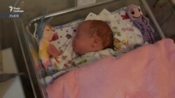 Унікальний випадок: у Львові врятували від COVID-19 передчасно народжене немовля (відео) Унікальний випадок: у Львові врятували від COVID-19 передчасно народжене немовля (відео)