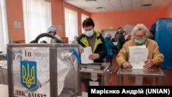 Переваги мера, втім, навряд вистачить, щоб перемогти в першому турі