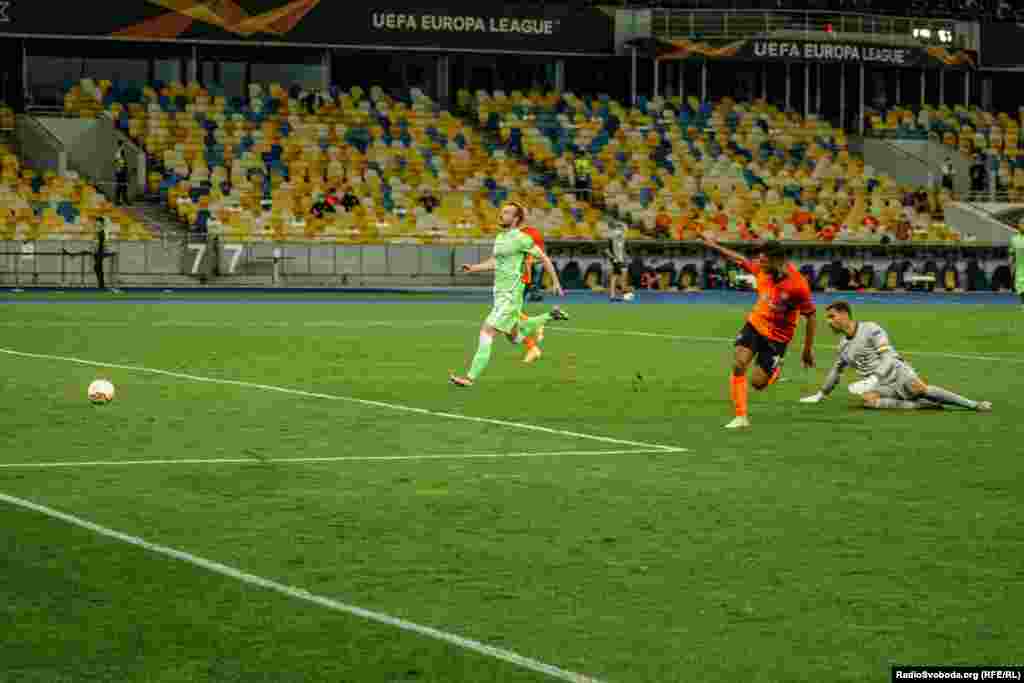 А на 90+3-й хвилині саме Джуніор Мораес, українець бразильского походження і найкращий бомбардир УПЛ останніх двох сезонів, який відкрив рахунок і у першому матчі, зробив дубль і встановив остаточний рахунок матчу – 3:0