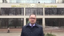 В Симферополе суд оставил Ахтема Чийгоза под стражей до 8 апреля (видео) В Симферополе суд оставил Ахтема Чийгоза под стражей до 8 апреля (видео)