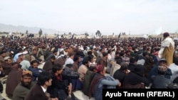 د لورالايي جلسې ته ګڼ خلک ورغلي ول