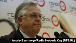 Серед іншого, у квітні цього року Петро Симоненко взяв участь у з’їзді «антифашистського форуму», під час якого висловлювався за продовження війни проти України та виправдовував кремлівські наративи щодо застосування тактичної ядерної зброї РФ