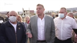 За снос домов российский вице-премьер Крыма Кабанов предлагает 4 миллиона рублей жителям Заречного За снос домов российский вице-премьер Крыма Кабанов предлагает 4 миллиона рублей жителям Заречного